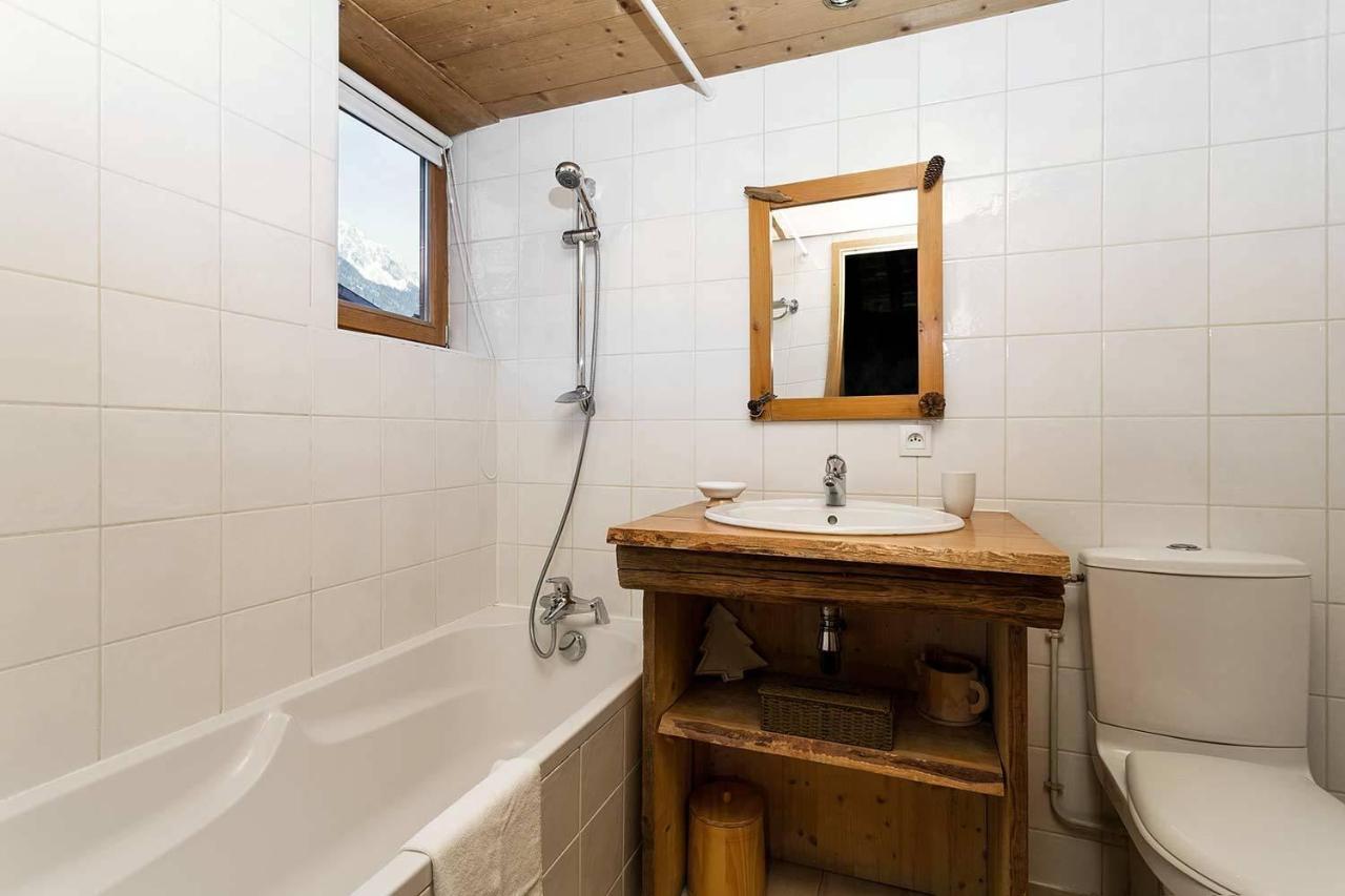 Chalet Pele - Alpes Travel - Central Chamonix - Sleeps 11 Экстерьер фото
